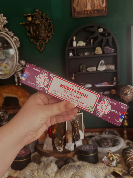 Satya Meditation Räucherstäbchen – Entspannender Duft für Meditation & Rituale