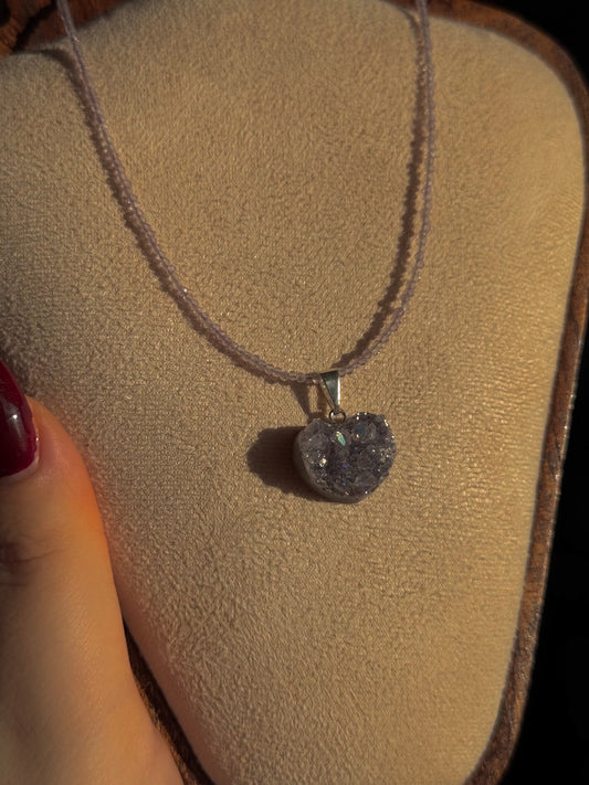 Mystisches Mondherz - filigrane Edelsteinkette