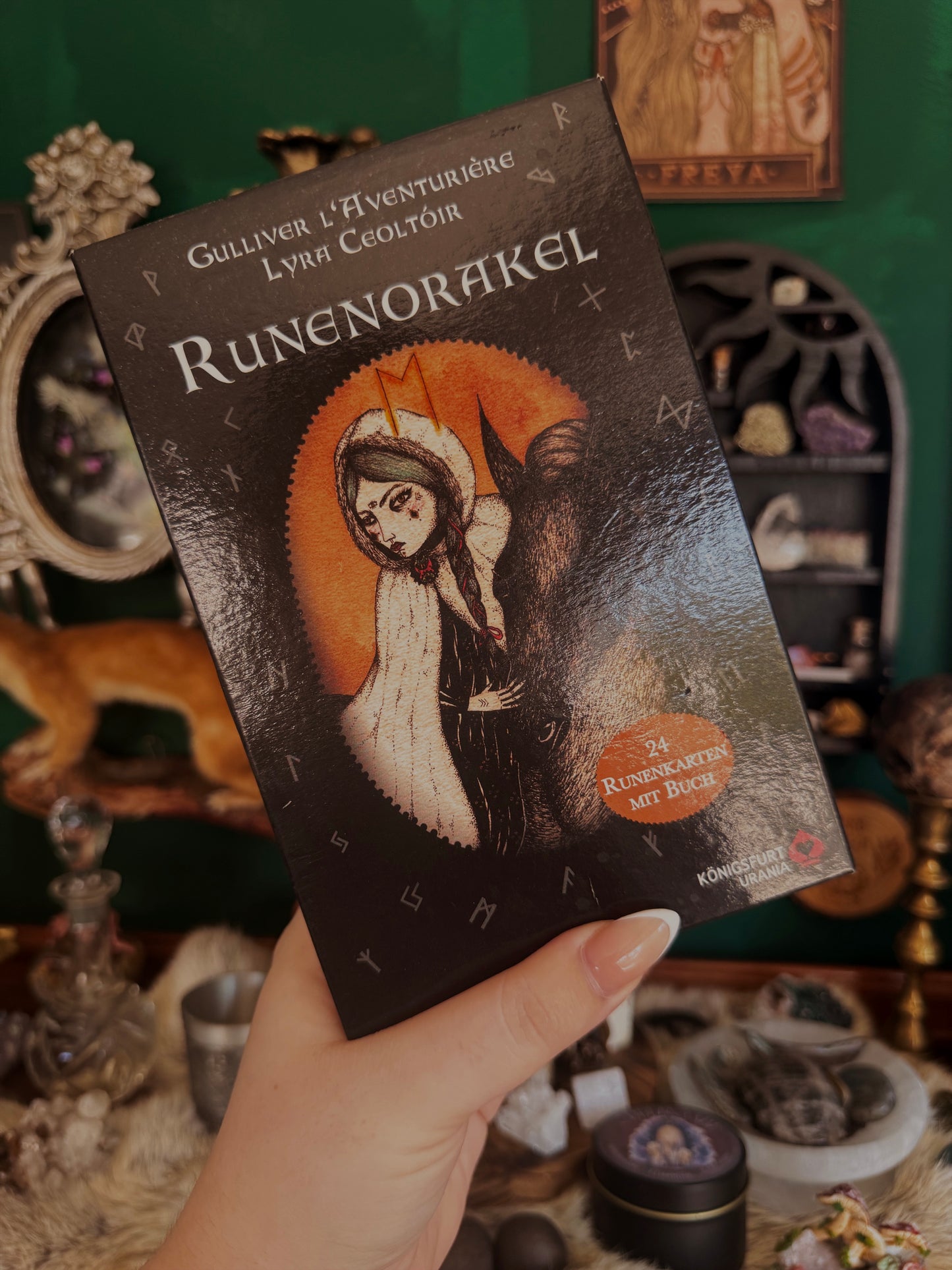 Runenorakel – 24 Runenkarten mit Buch
